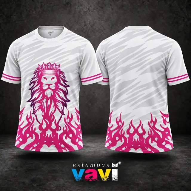 Leão Coroado Magenta com Chamas sobre Preto - Branco com grafismos cinza e faixas rosas