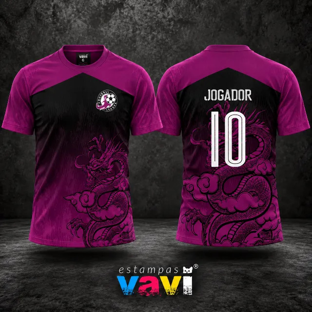 Dragão Magenta com Nuvens e Degradê sobre Preto